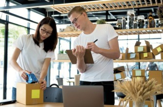 В статье рассказывается о том, что может продавать самозанятый на маркетплейсе и как начать такую работу